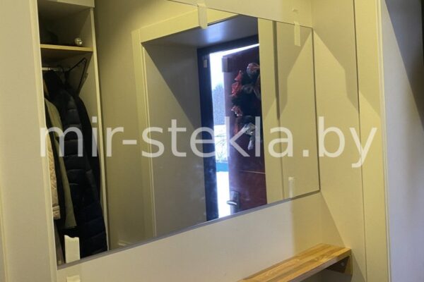 1610544140347537-1800x-8c1