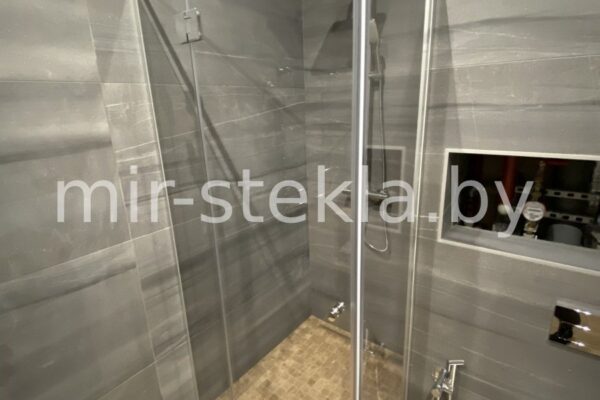 161184115565796-1800x-161