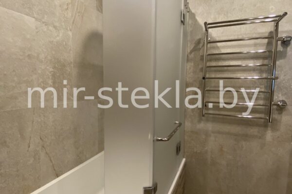 1614345109441176-1800x-738