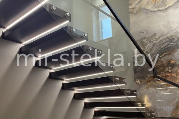 1615383162125495-1800x-624